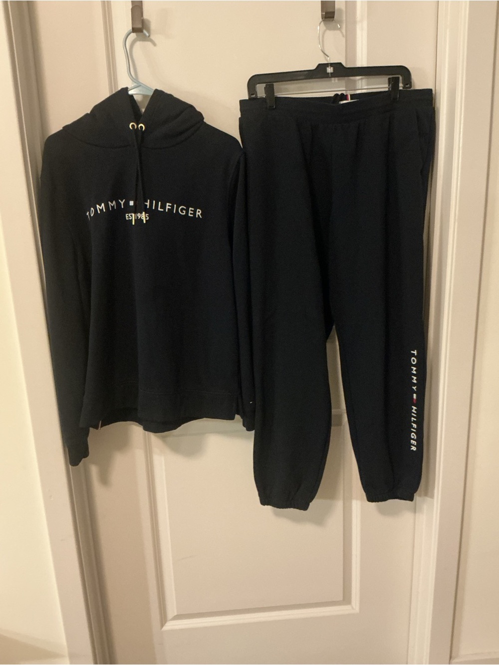 Tommy Hilfiger Black Women's Two-Piece Pajama Hoodie & Joggers Set